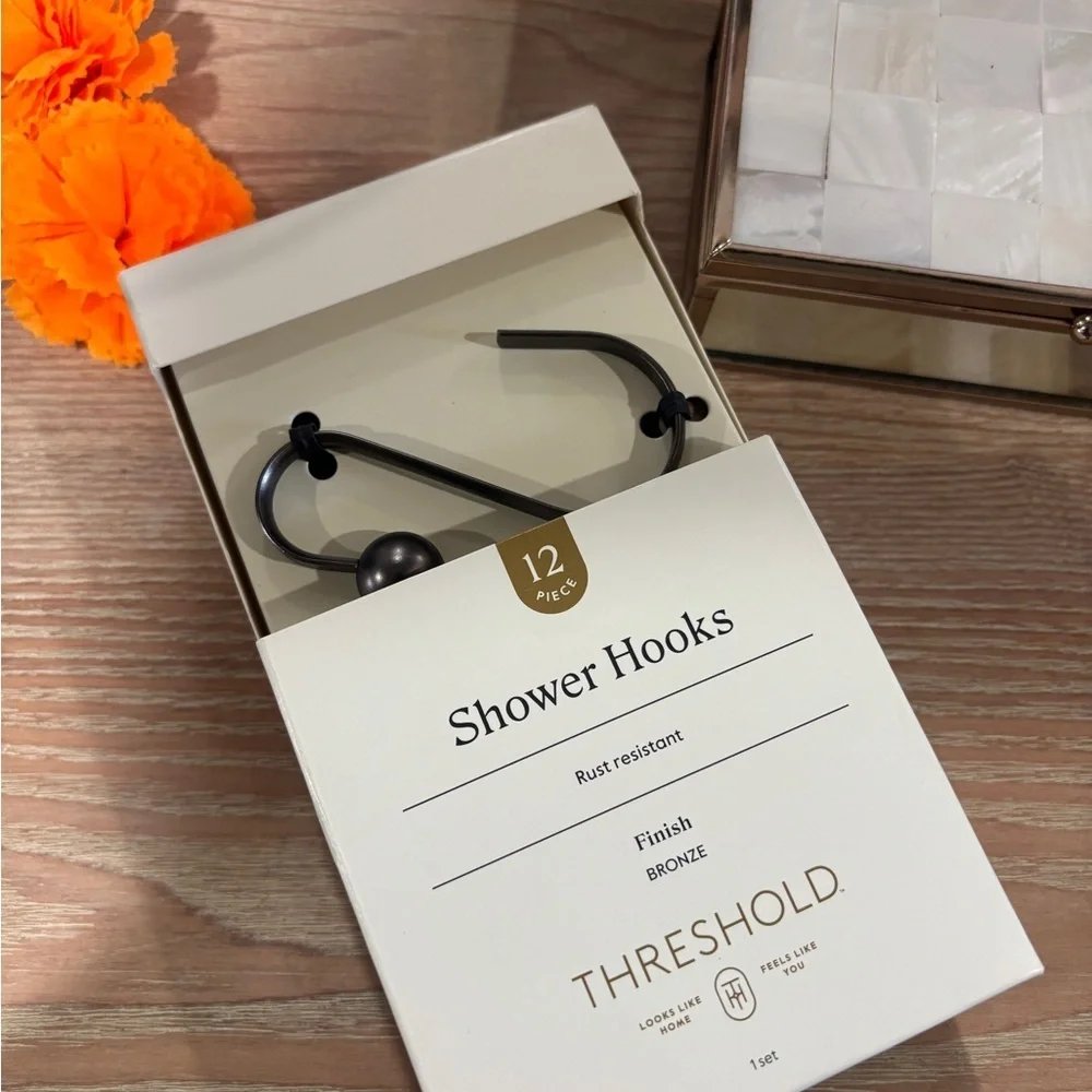 Threshold (12) S Shape Shower Hooks